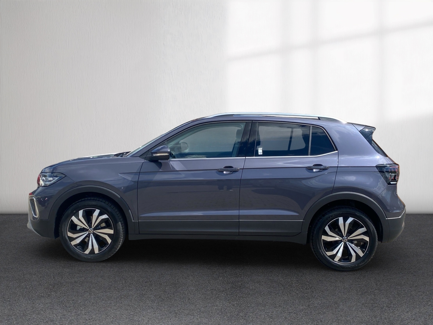 Fahrzeugabbildung Volkswagen T-Cross 1.0 TSI DSG Style IQ.LIGHT AHK PDC SHZ R-Kamera