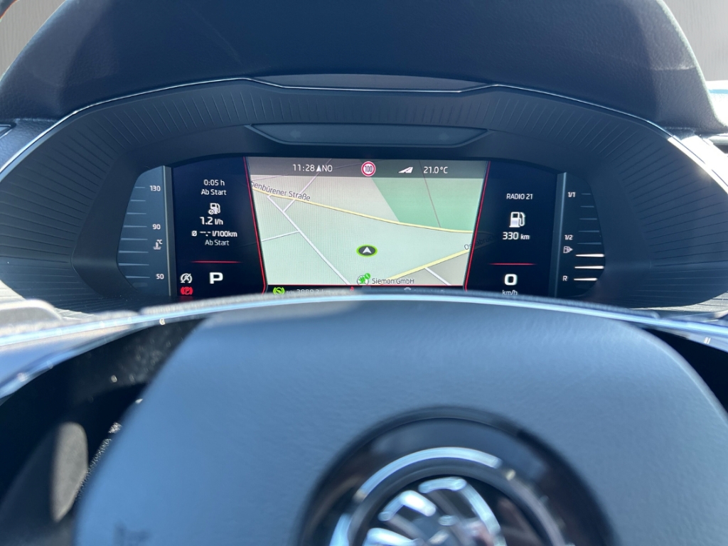Fahrzeugabbildung SKODA Superb Combi TDI DSG Sportline MatrixLED Nav ACC