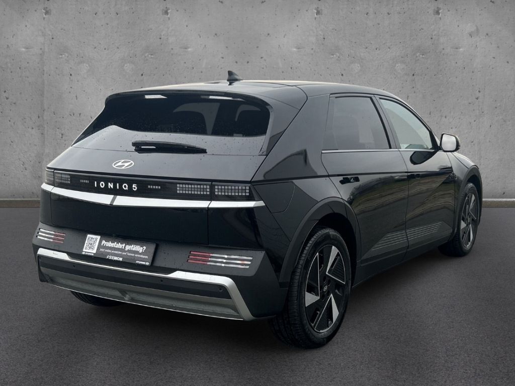 Fahrzeugabbildung Hyundai IONIQ 5 FL MY26 84kWh 2WD CENTRIQ Navi Digitales Cockpit LED ACC El. Heckklappe Apple CarPlay