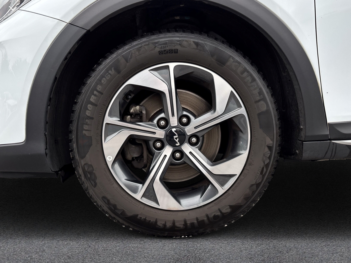 Fahrzeugabbildung Kia XCee'd Edition 7 1.8B Car Play Klima PDC RFK