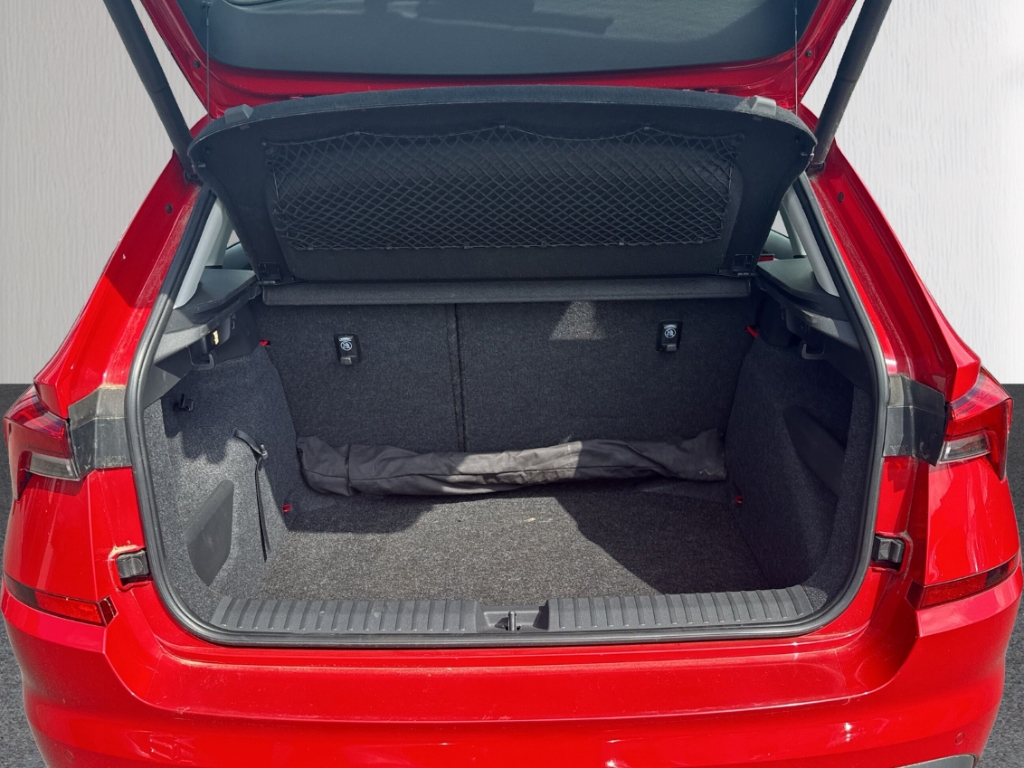 Fahrzeugabbildung SKODA Kamiq 1.0 TSI Style AHK ACC LED virtCP RFK Navi SHZ SmartL+