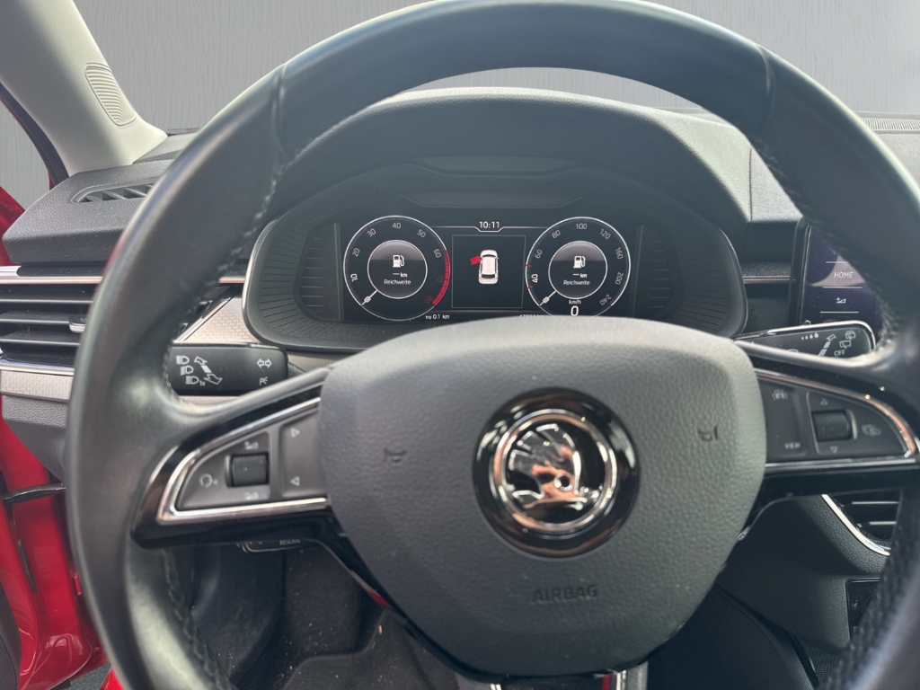 Fahrzeugabbildung SKODA Kamiq 1.0 TSI Style AHK ACC LED virtCP RFK Navi SHZ SmartL+