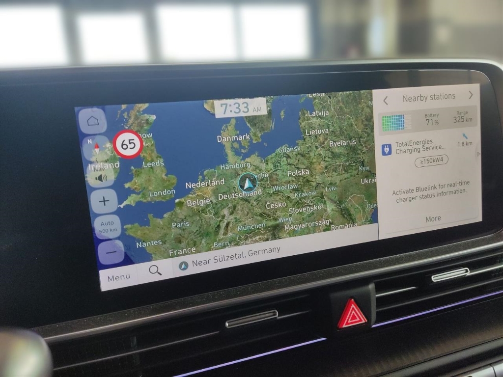 Fahrzeugabbildung Hyundai IONIQ 6 77,4kWh 4WD UNIQ 20LM HUD Navi Digitales Cockpit Memory Sitze Soundsystem