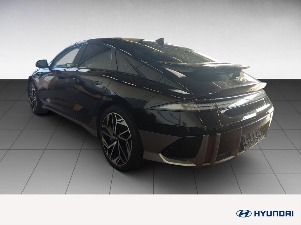 Fahrzeugabbildung Hyundai IONIQ 6 77,4kWh 4WD UNIQ 20LM HUD Navi Digitales Cockpit Memory Sitze Soundsystem