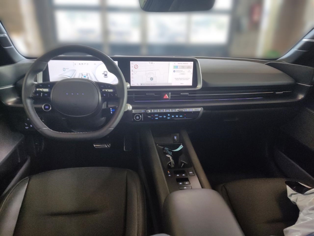 Fahrzeugabbildung Hyundai IONIQ 6 77,4kWh 4WD UNIQ 20LM HUD Navi Digitales Cockpit Memory Sitze Soundsystem
