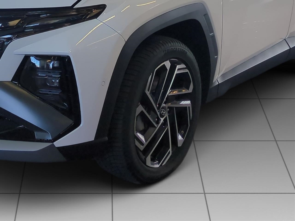 Fahrzeugabbildung Hyundai TUCSON FL PHEV 1.6 AT 4WD MY25 Prime ECS Assist-P MATRIX-LED Leder Digitales Cockpit Soundsystem