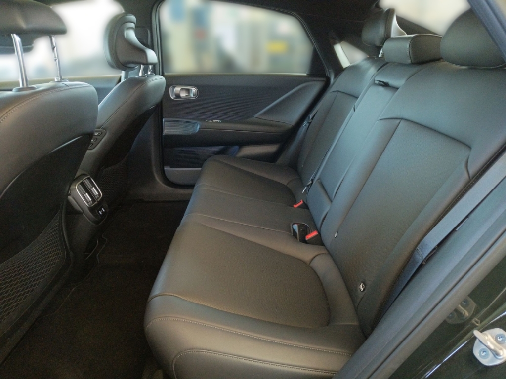 Fahrzeugabbildung Hyundai IONIQ 6 77,4kWh 4WD UNIQ Digi-Spiegel 20LM Schiebedach HUD Navi Digitales Cockpit Memory Sitze