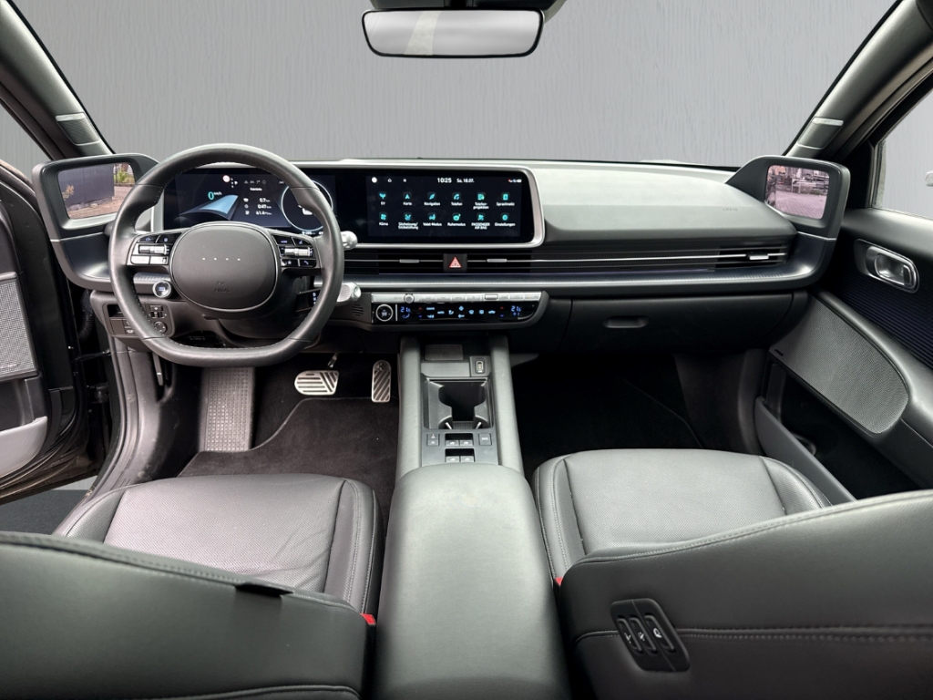Fahrzeugabbildung Hyundai IONIQ 6 77,4kWh 4WD UNIQ Digi-Spiegel 20LM Schiebedach HUD Navi Digitales Cockpit Memory Sitze