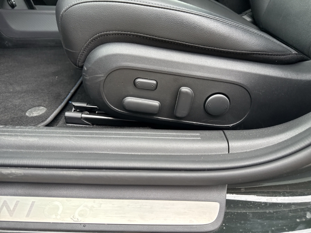 Fahrzeugabbildung Hyundai IONIQ 6 77,4kWh 4WD UNIQ Digi-Spiegel 20LM Schiebedach HUD Navi Digitales Cockpit Memory Sitze