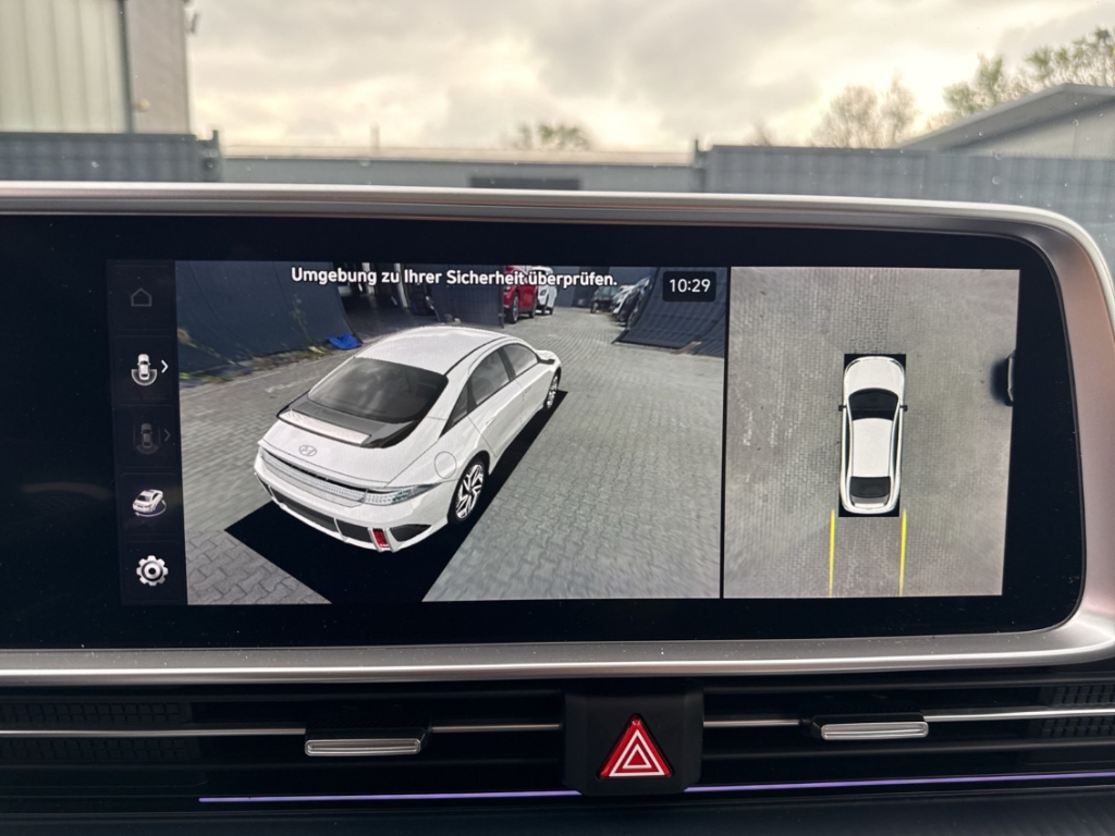 Fahrzeugabbildung Hyundai IONIQ 6 77,4kWh 4WD UNIQ Digi-Spiegel 20LM Schiebedach HUD Navi Digitales Cockpit Memory Sitze