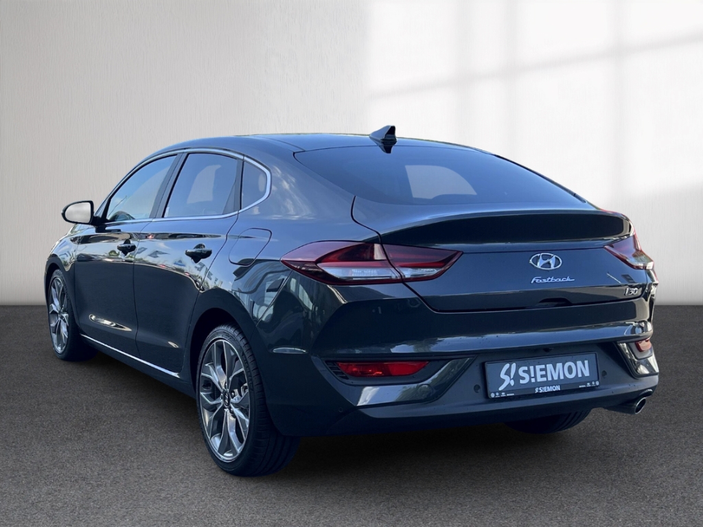 Fahrzeugabbildung Hyundai i30 Fastback 1.5 T-GDI Prime Pano Navi Leder Memory