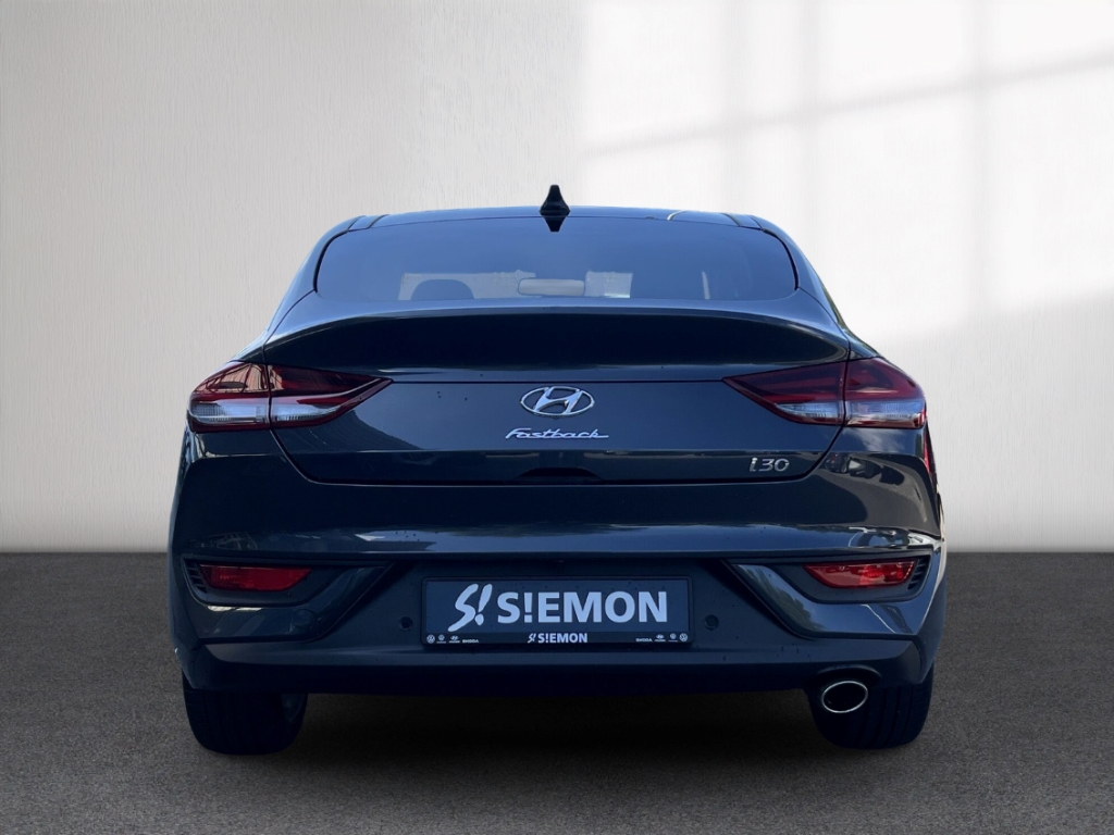 Fahrzeugabbildung Hyundai i30 Fastback 1.5 T-GDI Prime Pano Navi Leder Memory