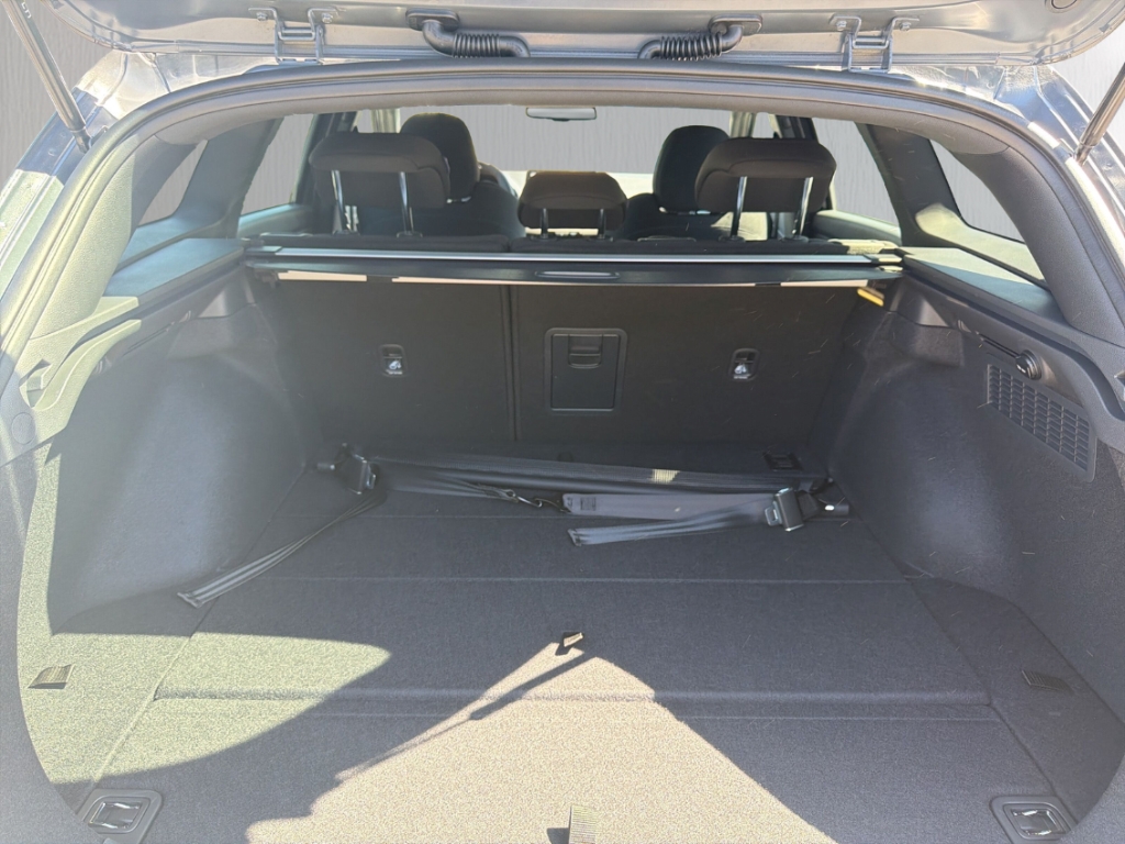 Fahrzeugabbildung Hyundai i30 FL Kombi MY26 1.6 T-GDi DCT N-Line Panorama Navi Digitales Cockpit LED Apple