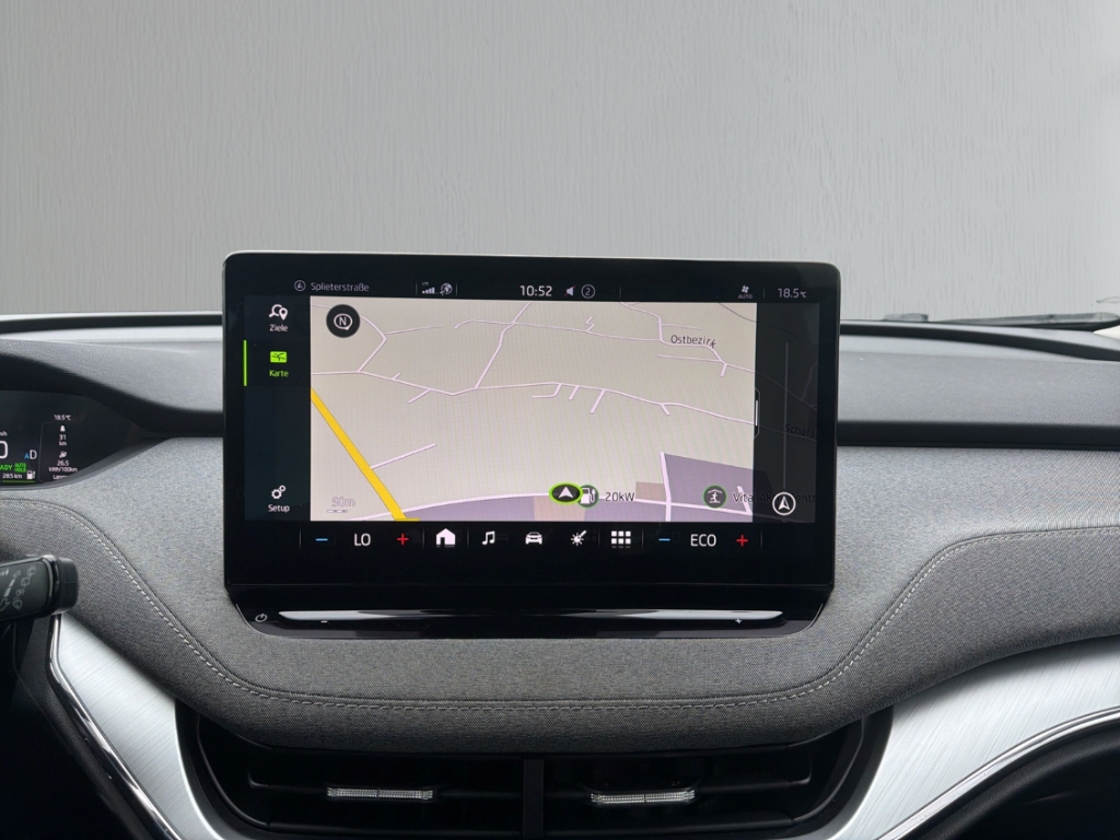 Fahrzeugabbildung SKODA Enyaq iV 60 Loft Navi Tempo Wärmepumpe Kamera