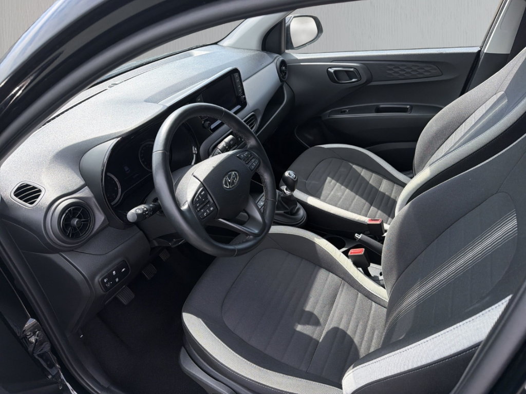 Fahrzeugabbildung Hyundai i10 Edition 30+ Apple CarPlay SHZ Rückfahrkam.