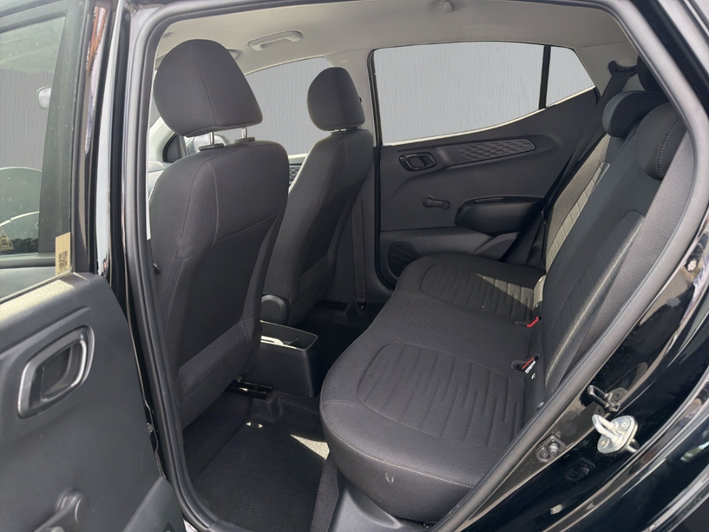 Fahrzeugabbildung Hyundai i10 Edition 30+ Apple CarPlay SHZ Rückfahrkam.