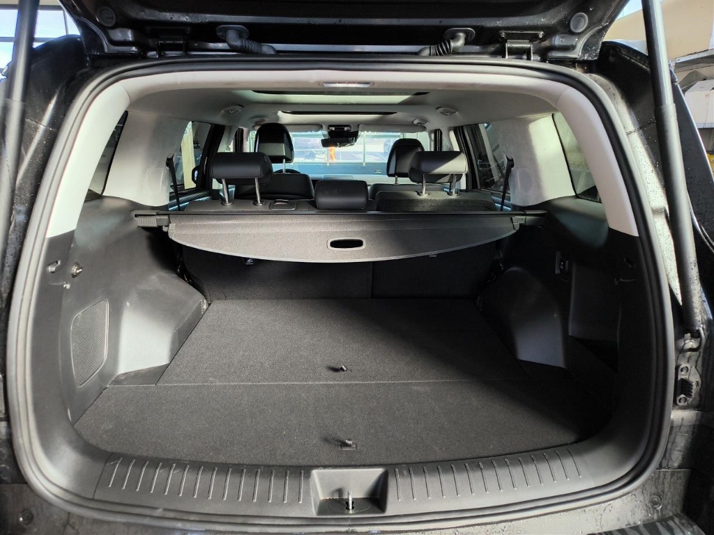 Fahrzeugabbildung Hyundai SANTA FE HEV MY25 1.6 AT 4WD Signature Pano Komf Tech 5-Sitz Navi Leder
