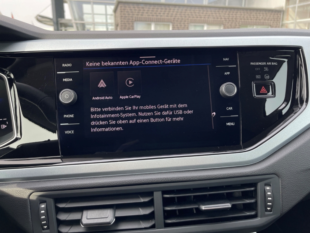 Fahrzeugabbildung Volkswagen Polo 1.0 TSI DSG Goal AHK Nav ACC SHZ Kamera GJR