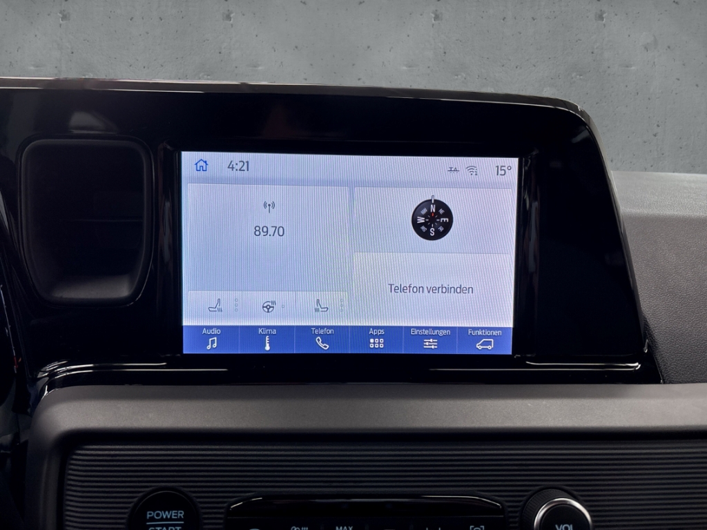 Fahrzeugabbildung Ford Tourneo Courier Titanium AHK AAC LM17 Winterpak.