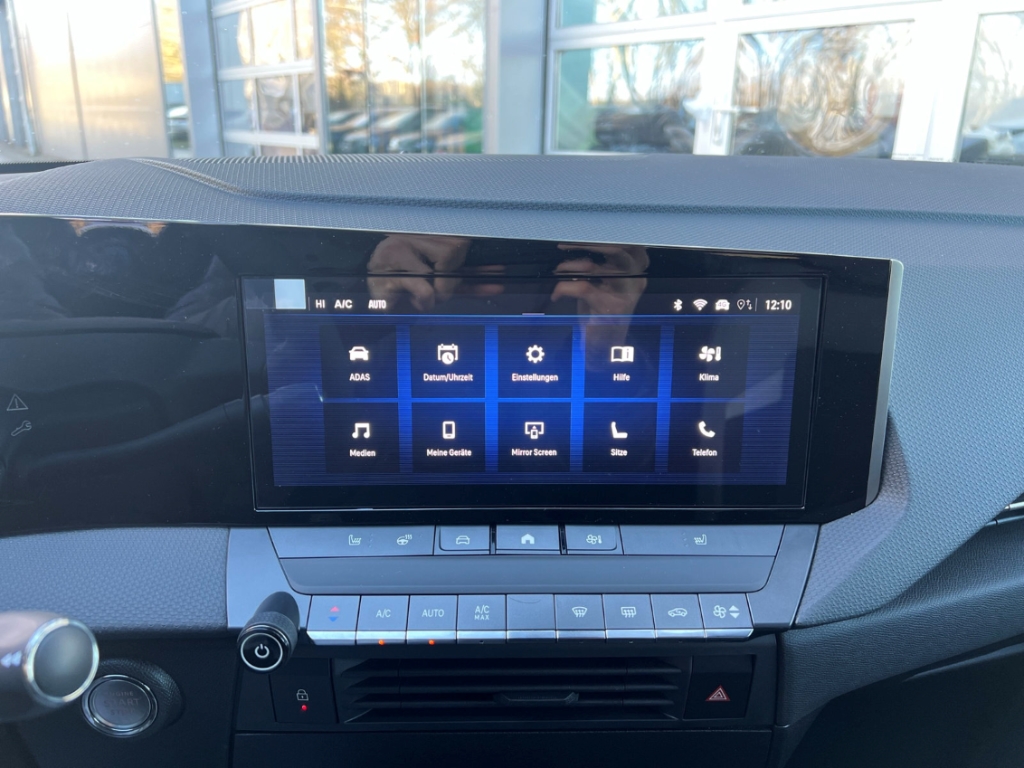 Fahrzeugabbildung Opel Astra ST 1.2 Turbo Edition LED ACC SHZ LHZ PDC