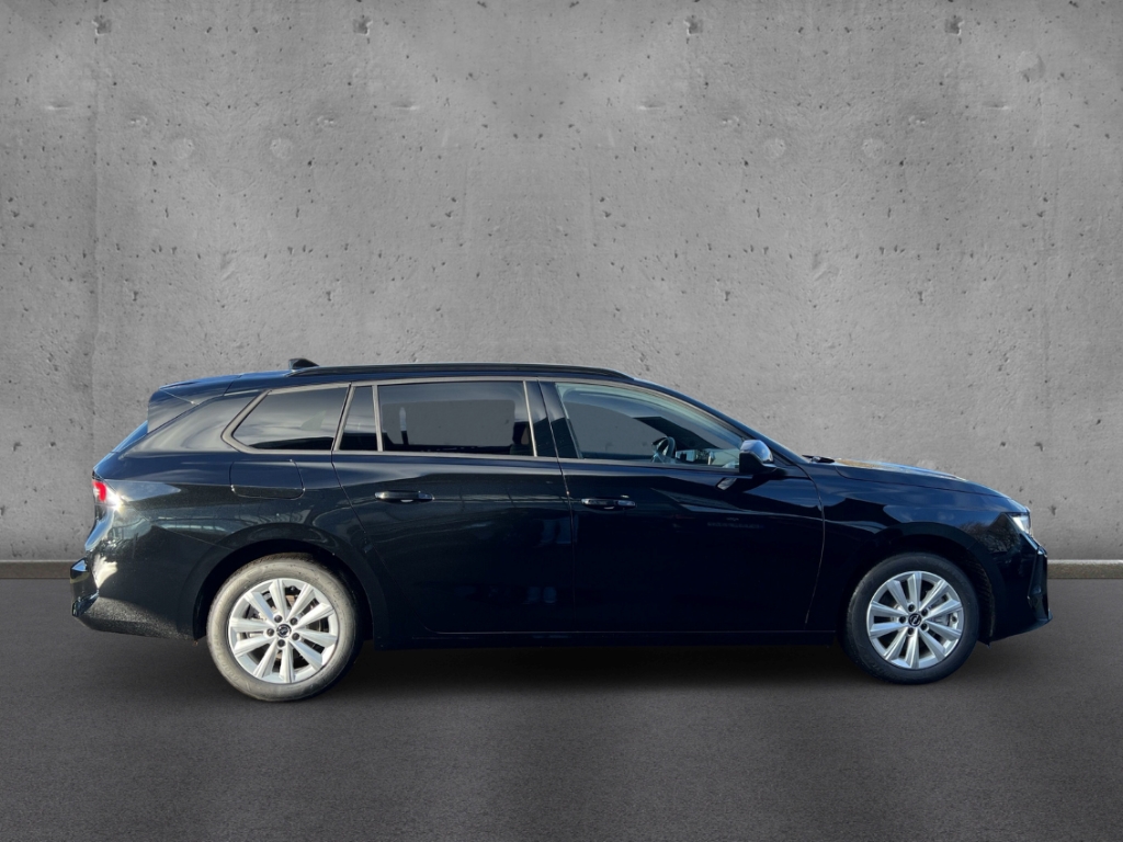 Fahrzeugabbildung Opel Astra ST 1.2 Turbo Edition LED ACC SHZ LHZ PDC