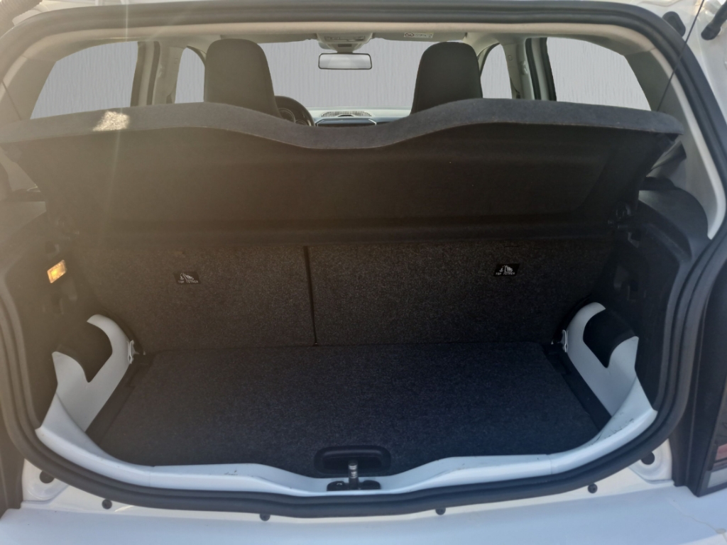 Fahrzeugabbildung Volkswagen up e-up! move Klimaauto behWSS Tempo SHZ PDC Kamera