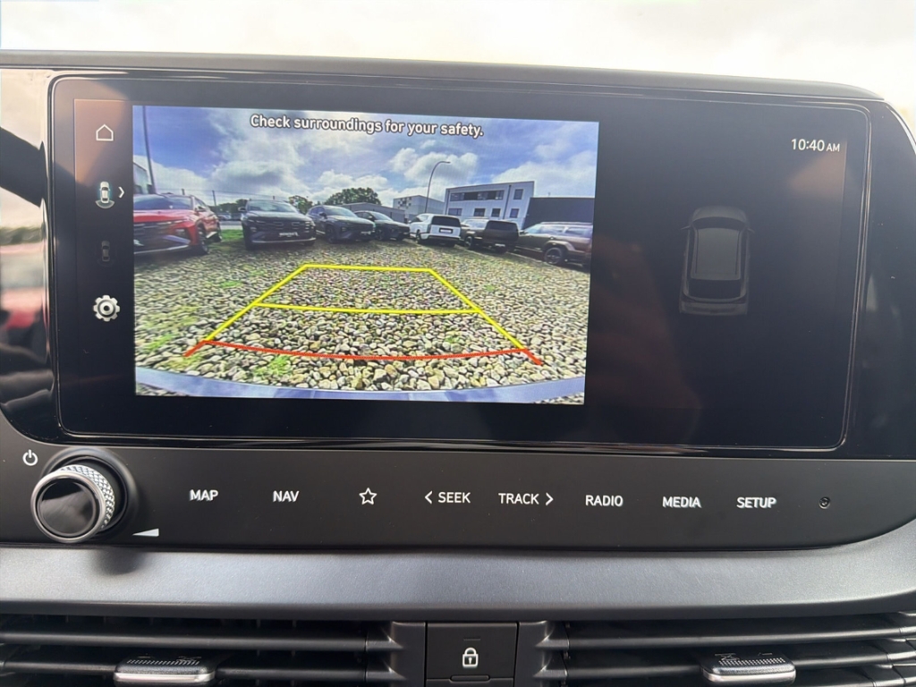 Fahrzeugabbildung Hyundai i20 FL MY26 1.0 T-GDI MT Blackline Navi Soundsystem Bose LED Apple CarPlay Android Auto