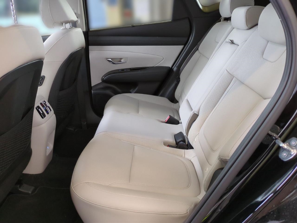 Fahrzeugabbildung Hyundai TUCSON FL PHEV 1.6 AT 4WD MY25 Prime ECS Assist-P MATRIX-LED Leder Digitales Cockpit