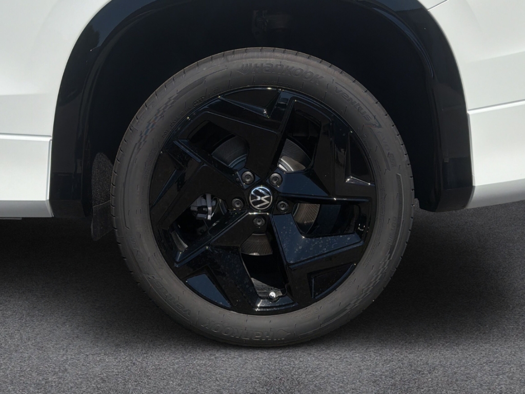 Fahrzeugabbildung Volkswagen Tayron eHybrid R-Line AHK IQ.Lig Pano BlackStyle
