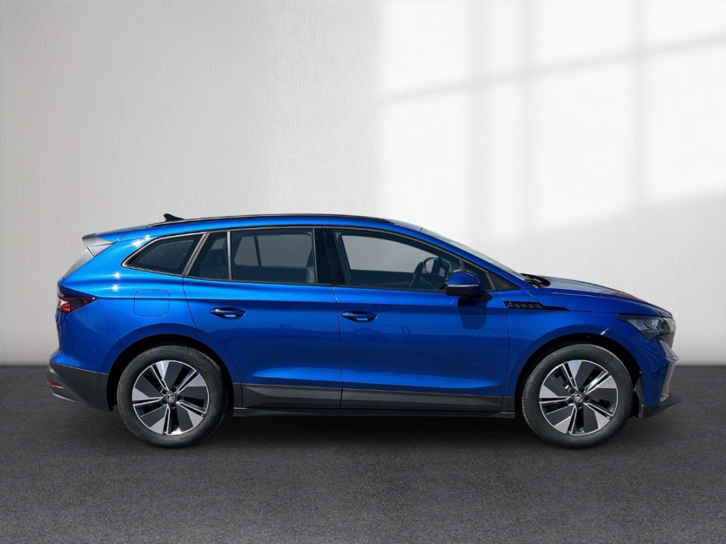 Fahrzeugabbildung SKODA Enyaq iV 60 Loft AHK LED SHZ LHZ Navi PDC R-Kam