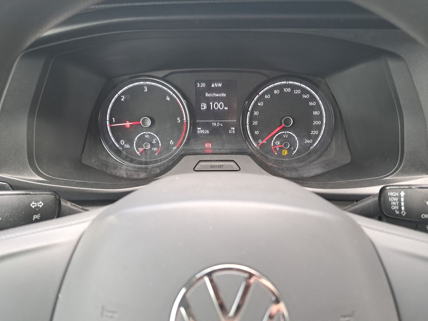 Fahrzeugabbildung Volkswagen Transporter Kasten EcoProfi SHZ Color Navi AHK el.SP