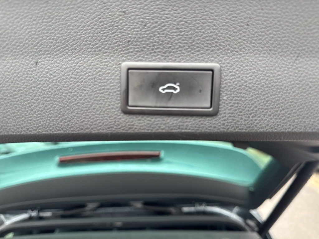 Fahrzeugabbildung CUPRA Ateca TSI 4Drive DSG AHK ACC LED SHZ LHZ Navi