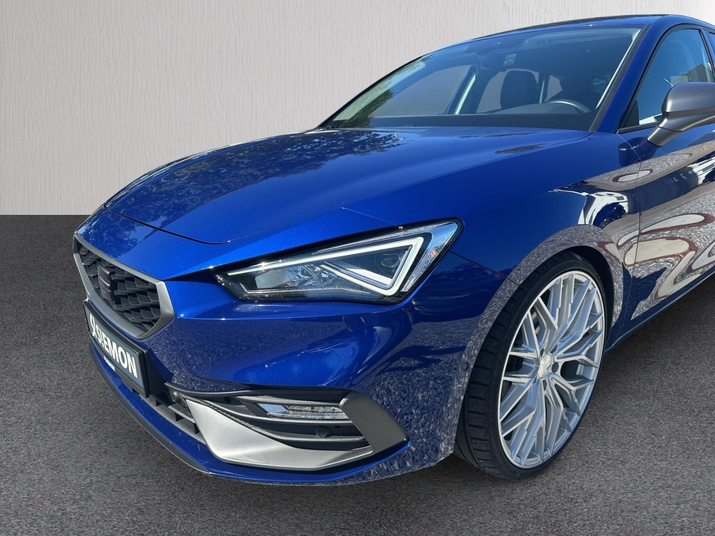Fahrzeugabbildung SEAT Leon 1,5 TSI FR SHZ LED LHZ Klima PDCv+h FullLink