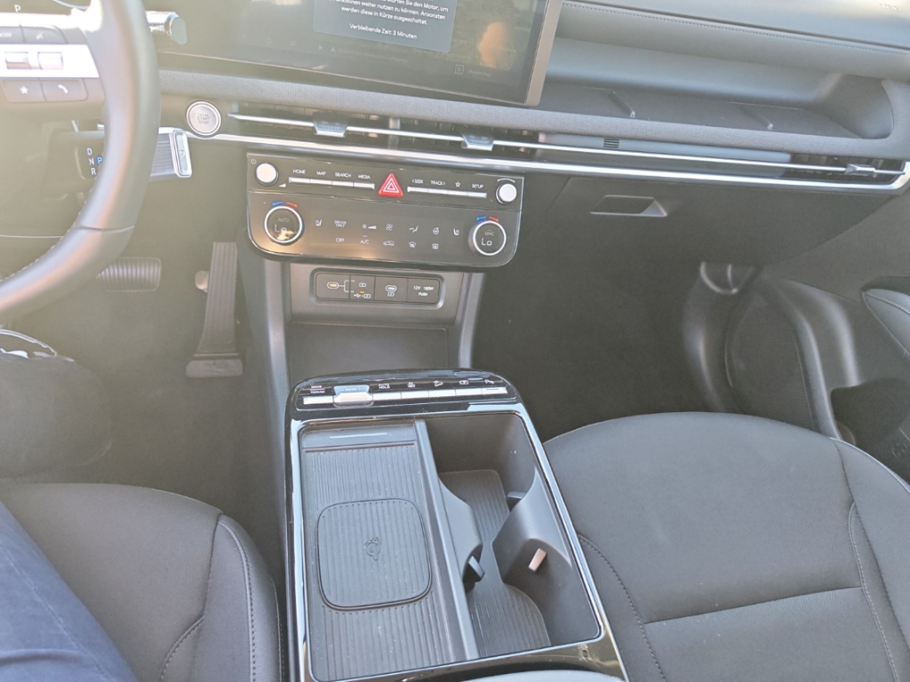 Fahrzeugabbildung Hyundai TUCSON FL PHEV 1.6 AT 4WD MY25 Trend Navi Digitales Cockpit LED