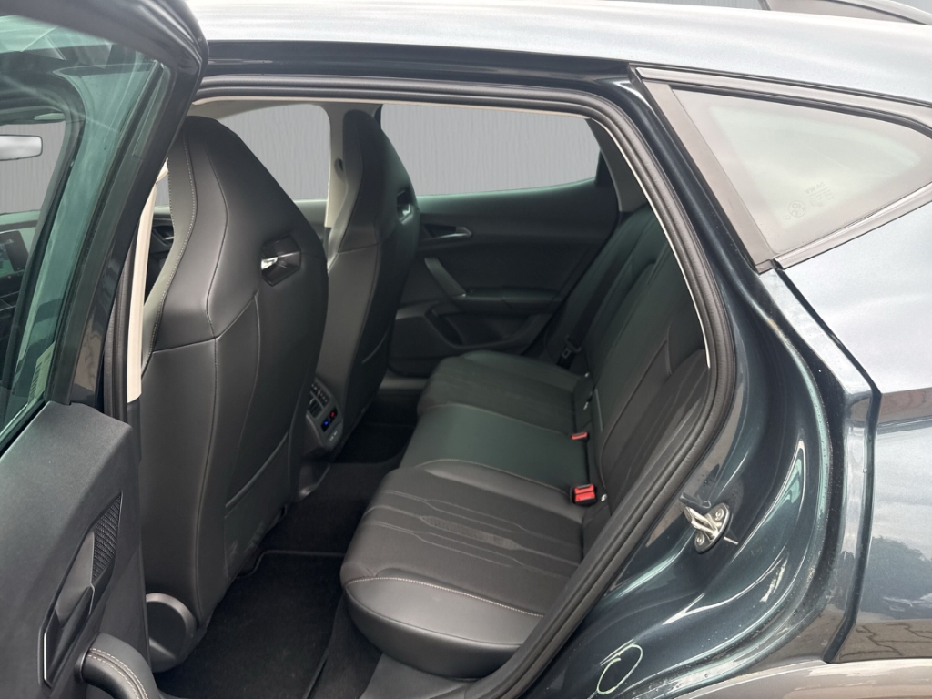 Fahrzeugabbildung CUPRA Formentor 4Drive 2.0 TDI AHK NAVI LED SHZ R-KAM PDC Fro
