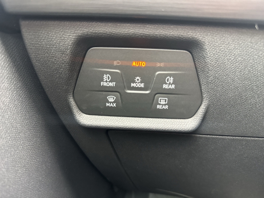 Fahrzeugabbildung CUPRA Formentor 4Drive 2.0 TDI AHK NAVI LED SHZ R-KAM PDC Fro