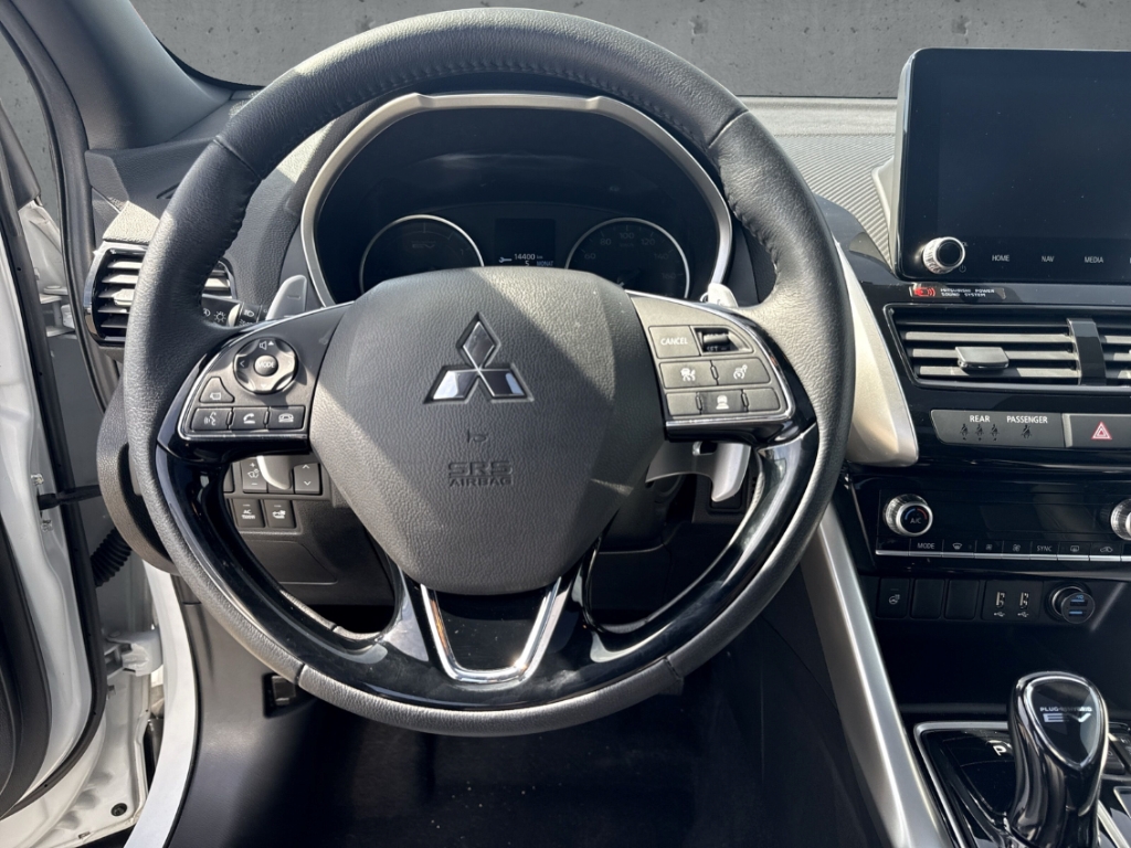 Fahrzeugabbildung Mitsubishi Eclipse Cross 2.4 PHEV Top LED Navi Pano ACC 360 Leder Standhzg