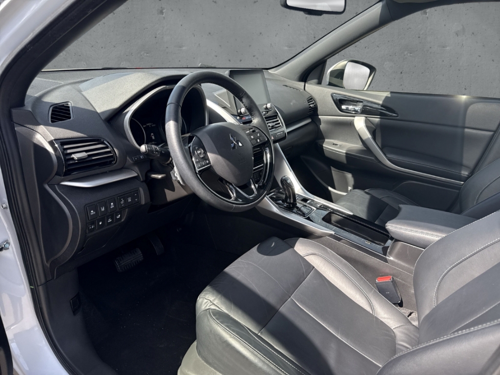 Fahrzeugabbildung Mitsubishi Eclipse Cross 2.4 PHEV Top LED Navi Pano ACC 360 Leder Standhzg