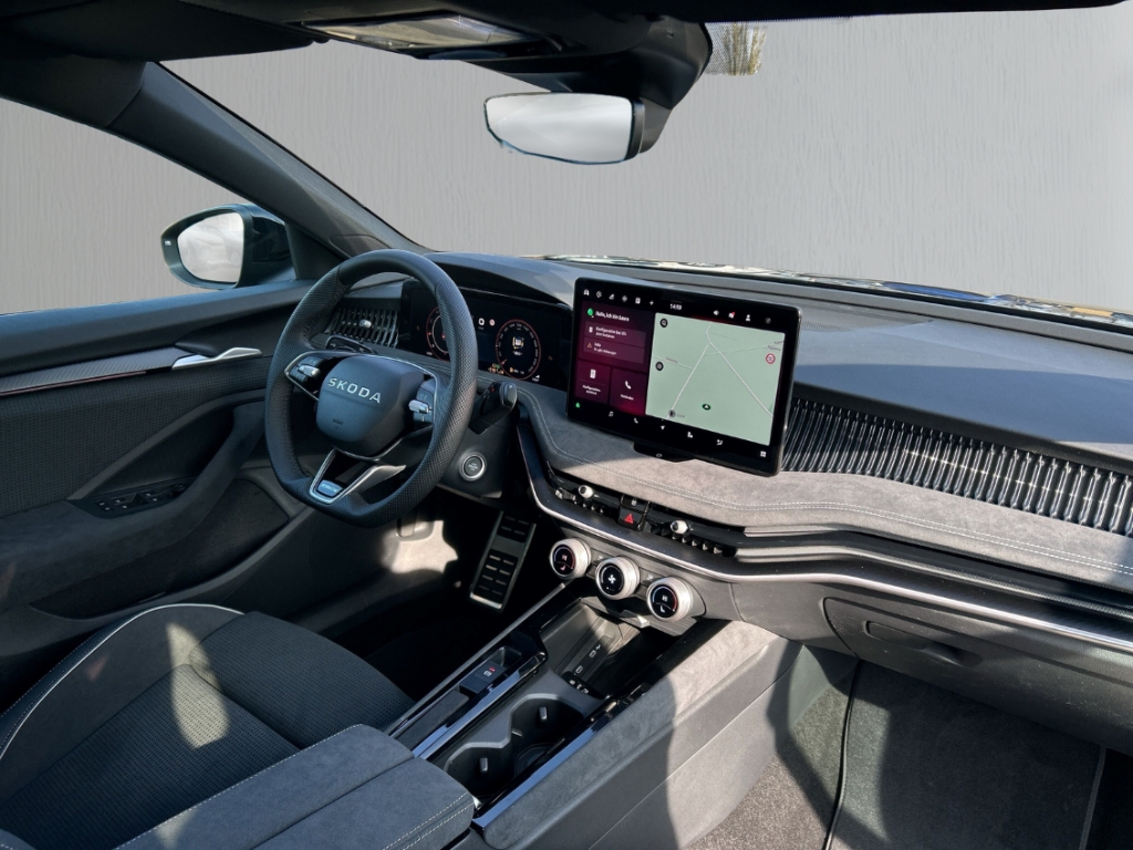 Fahrzeugabbildung SKODA Superb 2.0 TDI DSG SPORTLINE ACC PDCv+h Keyless Navi AHK