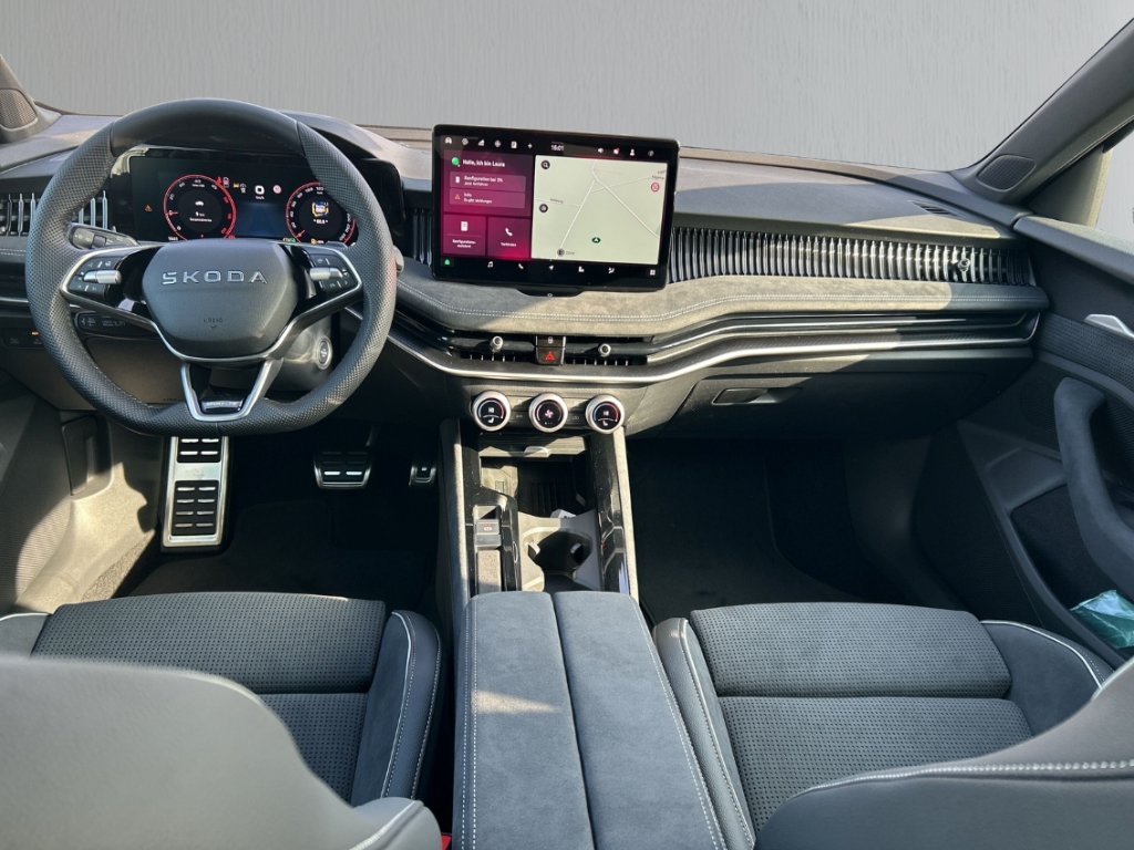 Fahrzeugabbildung SKODA Superb 2.0 TDI DSG SPORTLINE ACC PDCv+h Keyless Navi AHK