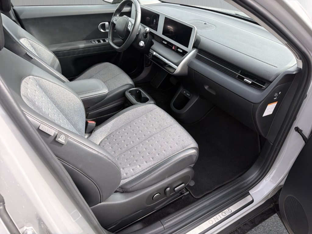 Fahrzeugabbildung Hyundai IONIQ 5 58kWh 2WD TECHNIQ MY23 Navi Digitales Cockpit LED ACC Apple CarPlay Android Auto