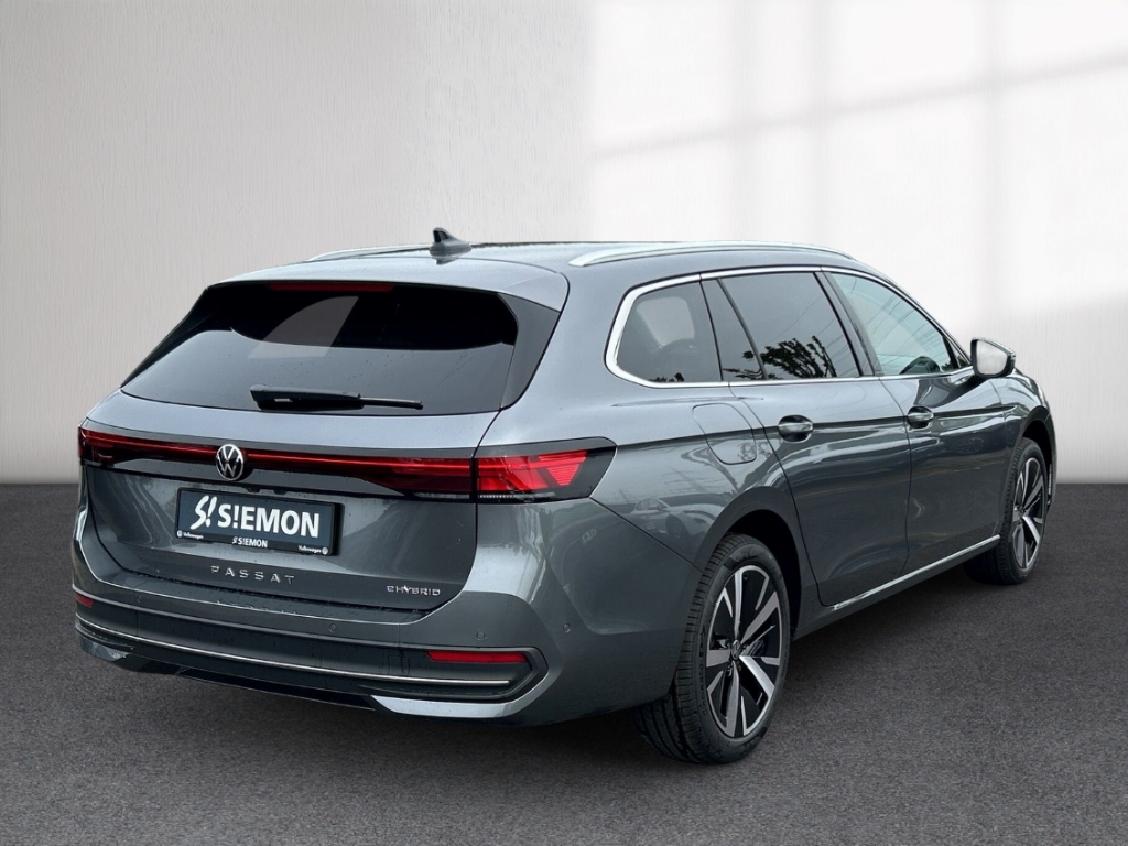 Fahrzeugabbildung Volkswagen Passat Variant 1.5 eHybrid DSG Business AHK NAVI LED PDC