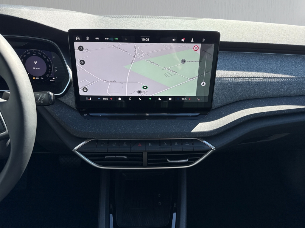 Fahrzeugabbildung SKODA Octavia Combi 2.0 TDI DSG SELECTION Navi AHK LM17