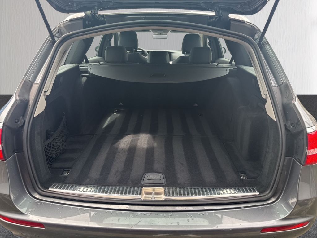 Fahrzeugabbildung Mercedes-Benz E 200 Avantgarde Line Navi RFK SHZ Klimaaut.