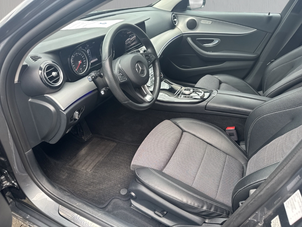 Fahrzeugabbildung Mercedes-Benz E 200 Avantgarde Line Navi RFK SHZ Klimaaut.