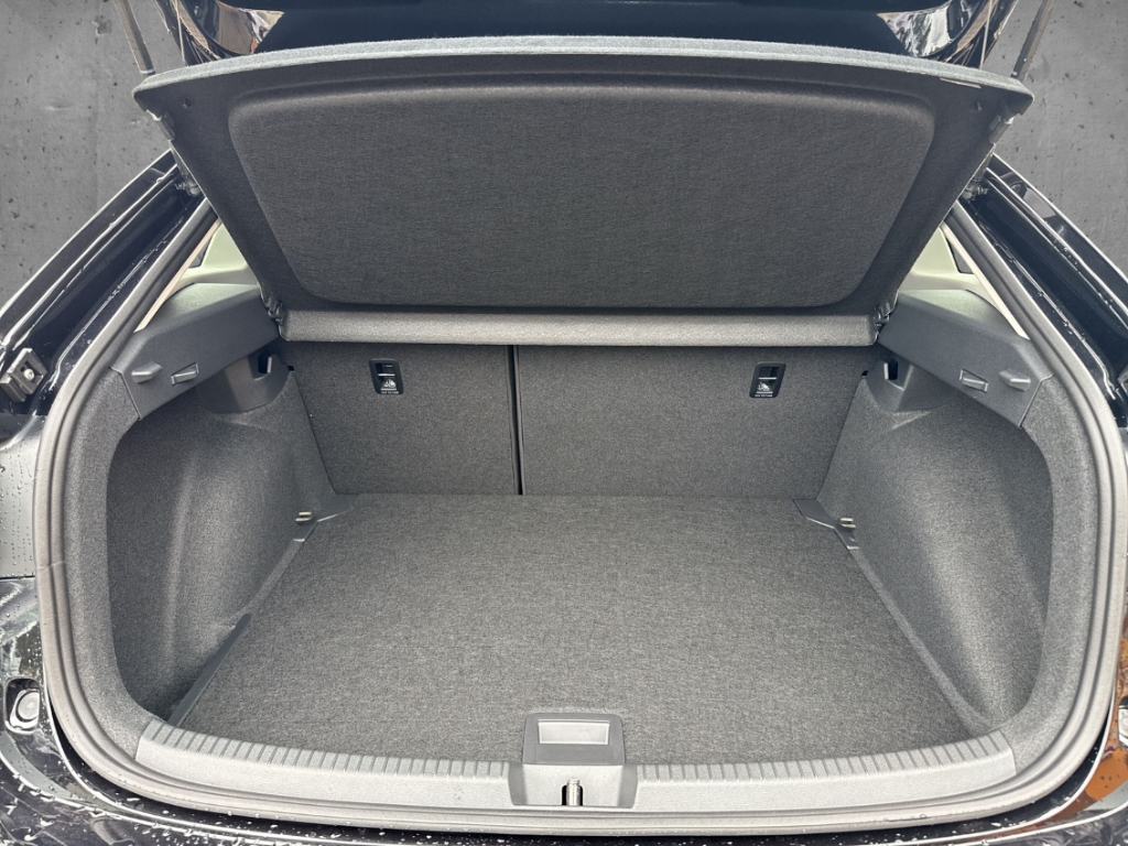 Fahrzeugabbildung Volkswagen Taigo 1.0 TSI DSG Energy LED PDC GJR SHZ Alu ACC