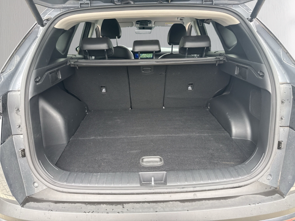 Fahrzeugabbildung Hyundai TUCSON FL PHEV 1.6 AT 4WD MY25 Prime ECS Assist-P MATRIX-LED Leder Digitales Cockpit