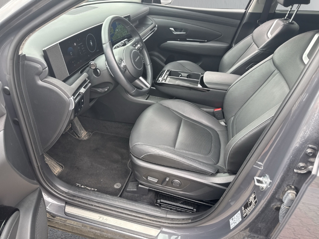 Fahrzeugabbildung Hyundai TUCSON FL PHEV 1.6 AT 4WD MY25 Prime ECS Assist-P MATRIX-LED Leder Digitales Cockpit