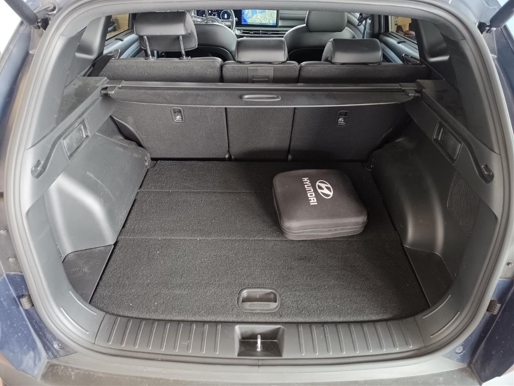 Fahrzeugabbildung Hyundai TUCSON FL PHEV 1.6 AT 4WD MY25 Prime ECS Assist-P MATRIX-LED Leder Digitales Cockpit Soundsystem