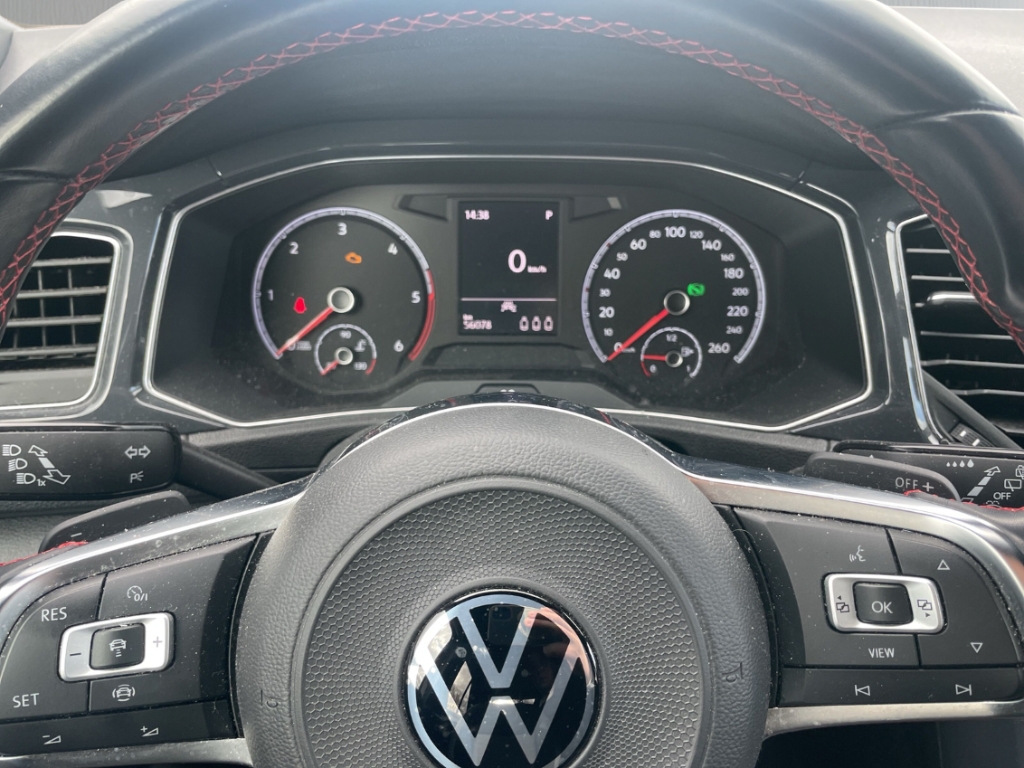 Fahrzeugabbildung Volkswagen T-Roc 2.0 TDI DSG Sport ACC PDCv+h SHZ LED Klima Color